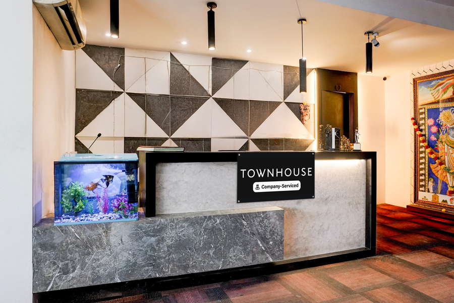super townhouse pbg mall vashi