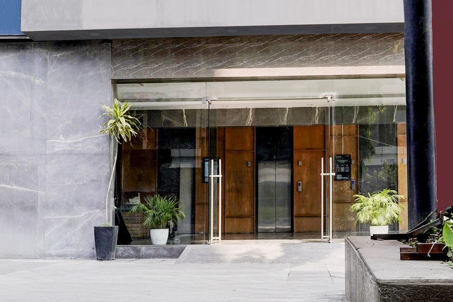 super townhouse pbg mall vashi