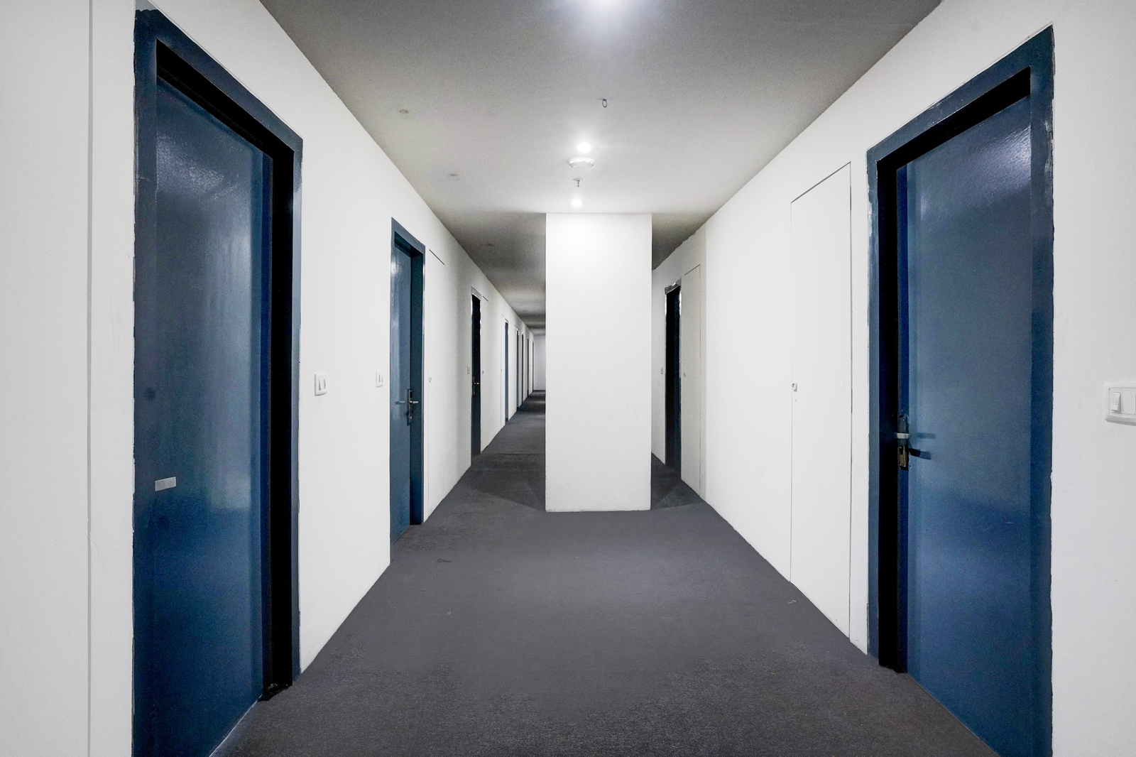 super townhouse pbg mall vashi