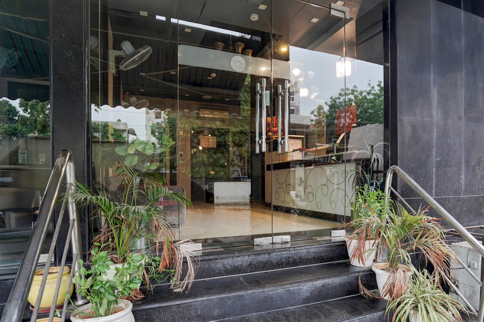 Super Townhouse Bani Park Formerly Aroma Residency,Bani Park,4 star