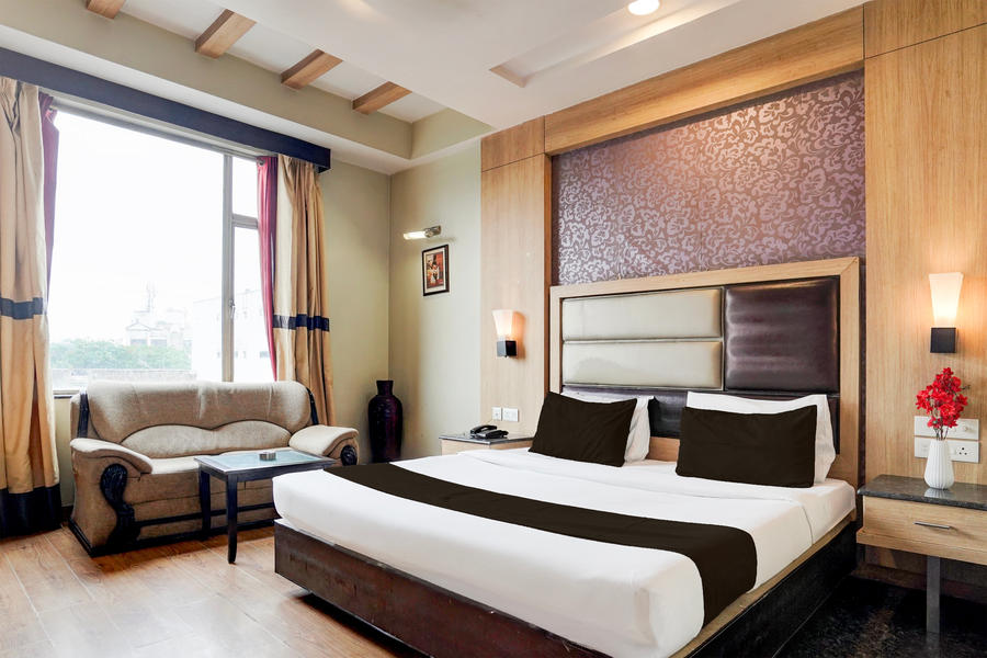 hotel aroma residency