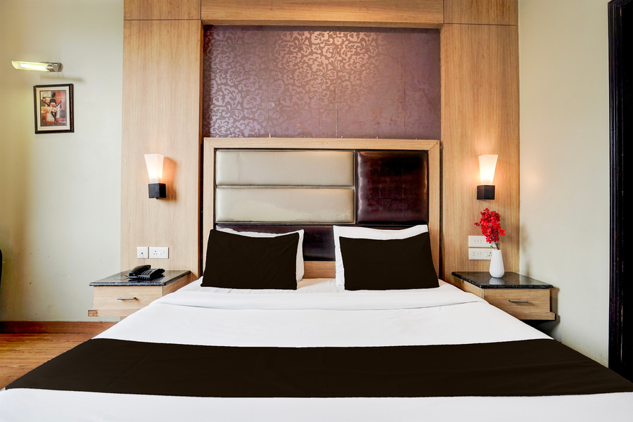 hotel aroma residency