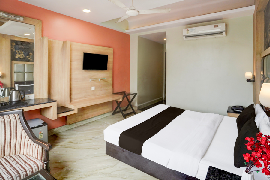 hotel aroma residency