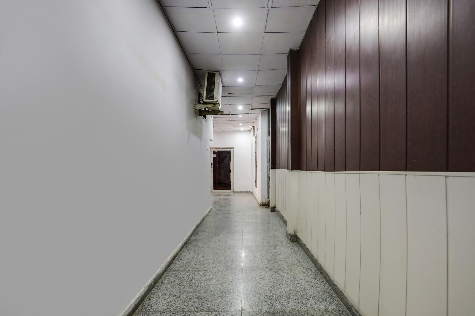 hotel o tajganj near taj mahal west gate