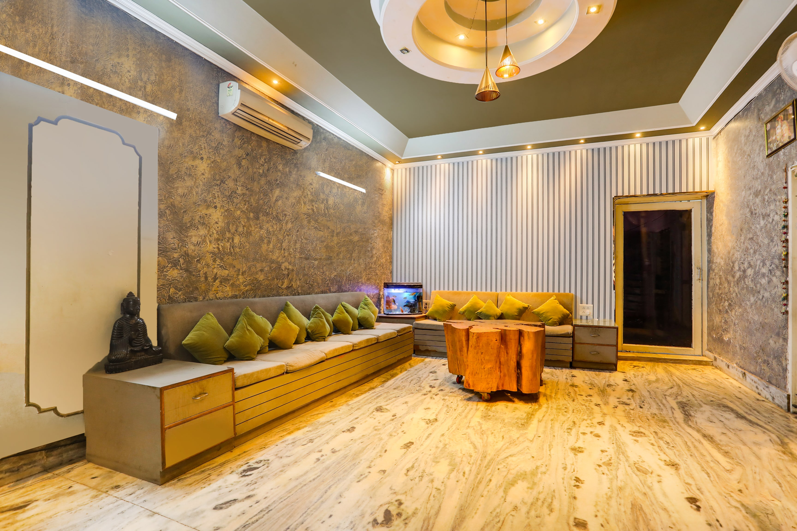 hotel o tajganj near taj mahal west gate