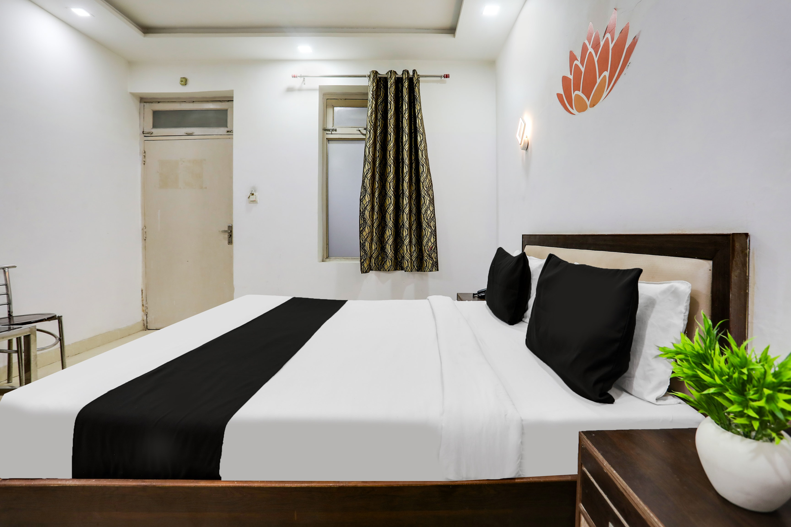 hotel o tajganj near taj mahal west gate