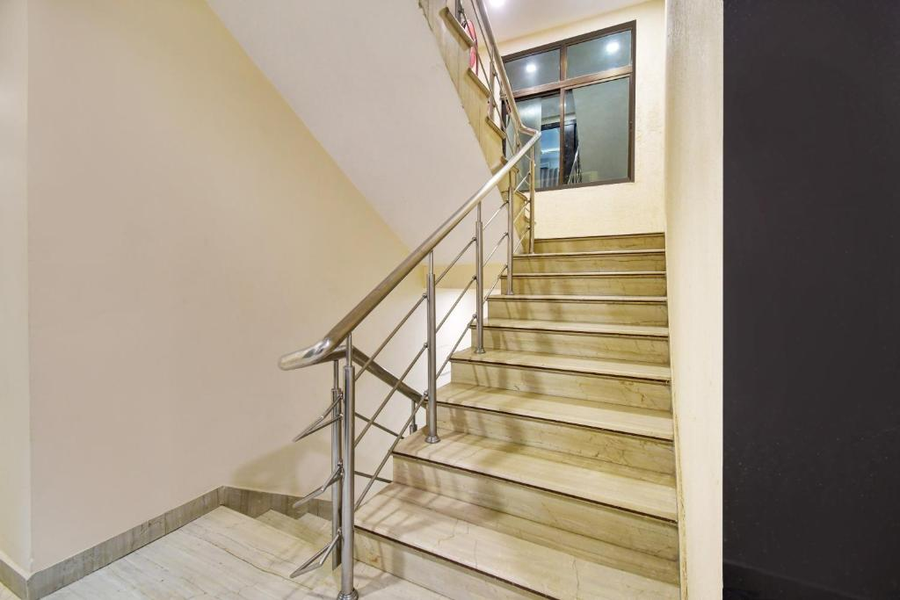super townhouse ranchi near railway station