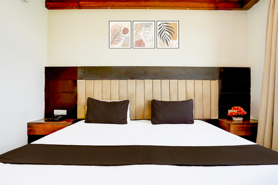 super townhouse prahladnagar