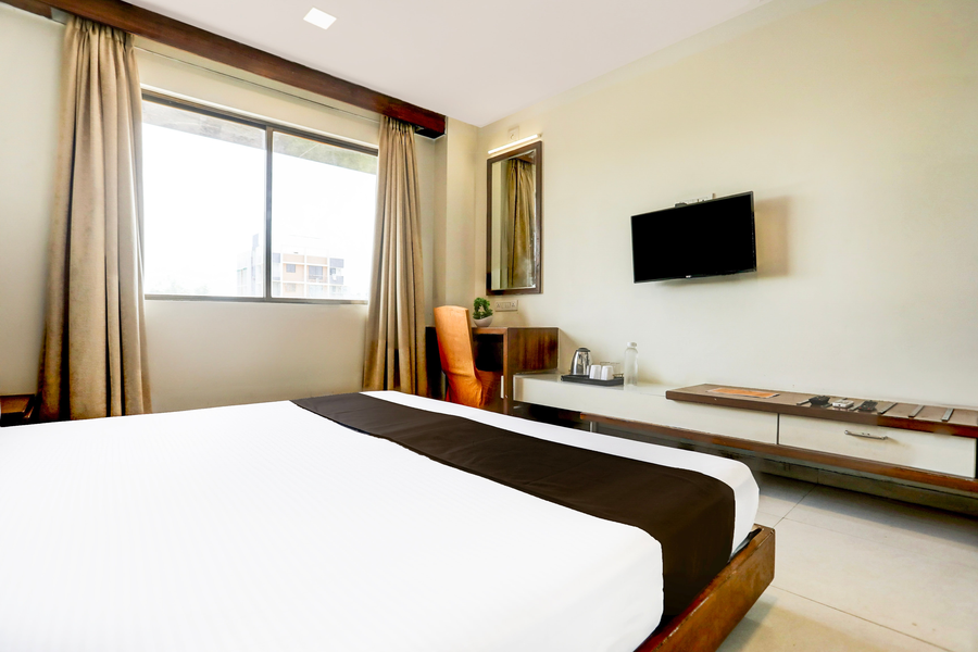 super townhouse prahladnagar