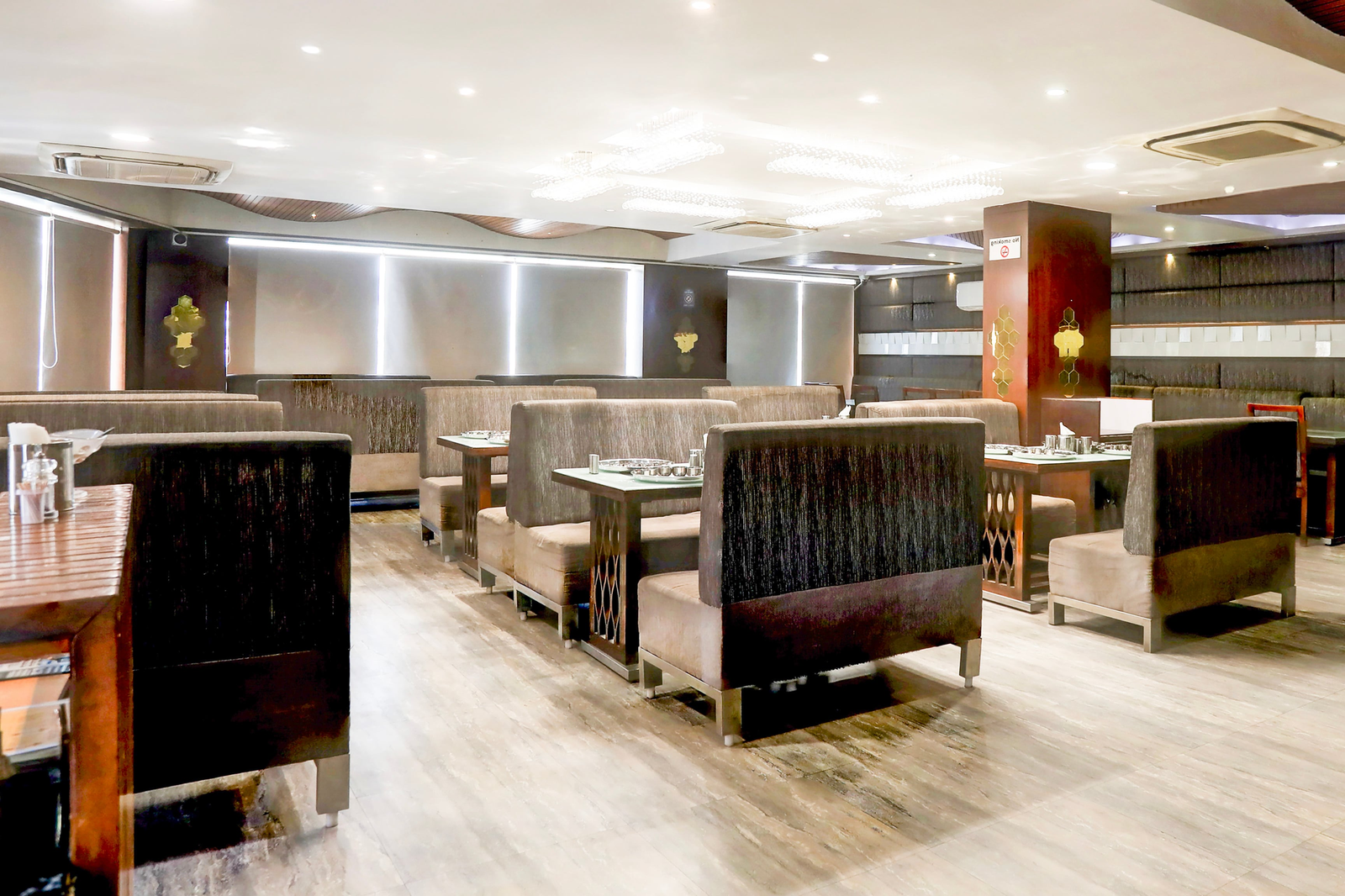 Super Townhouse Prahladnagar,KANKARIA,3 star