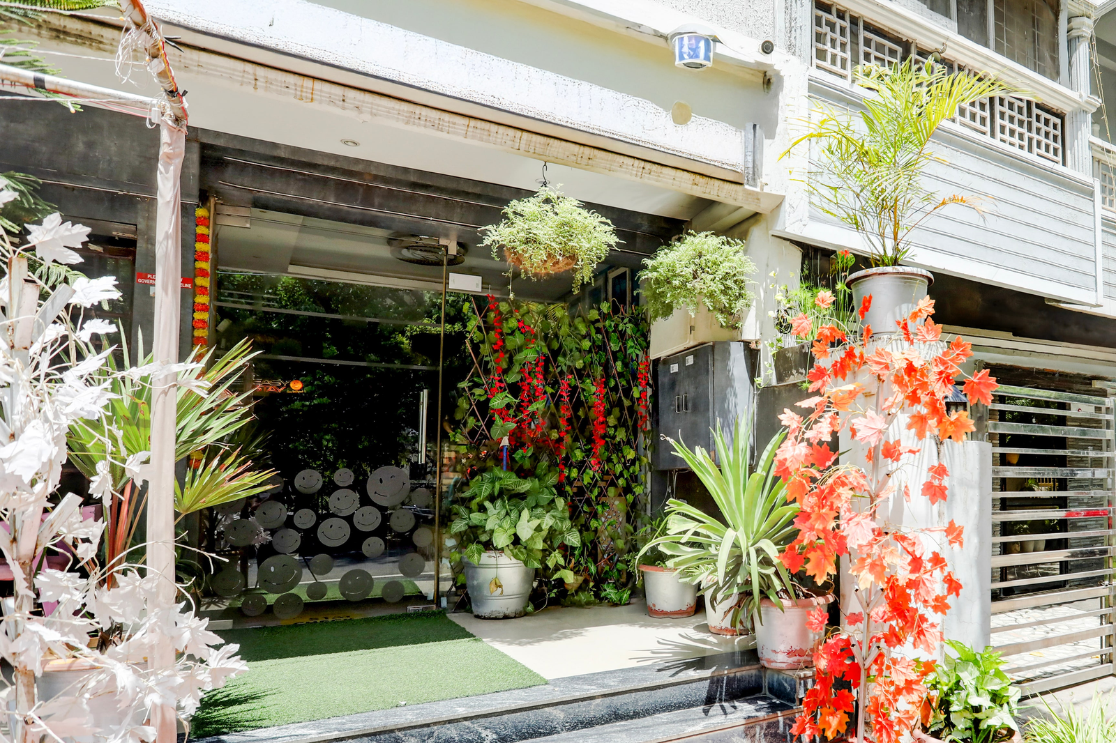 super hotel o mp nagar near rachna tower