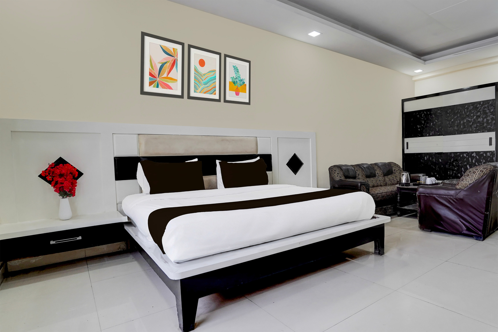 super collection o sector 70 noida