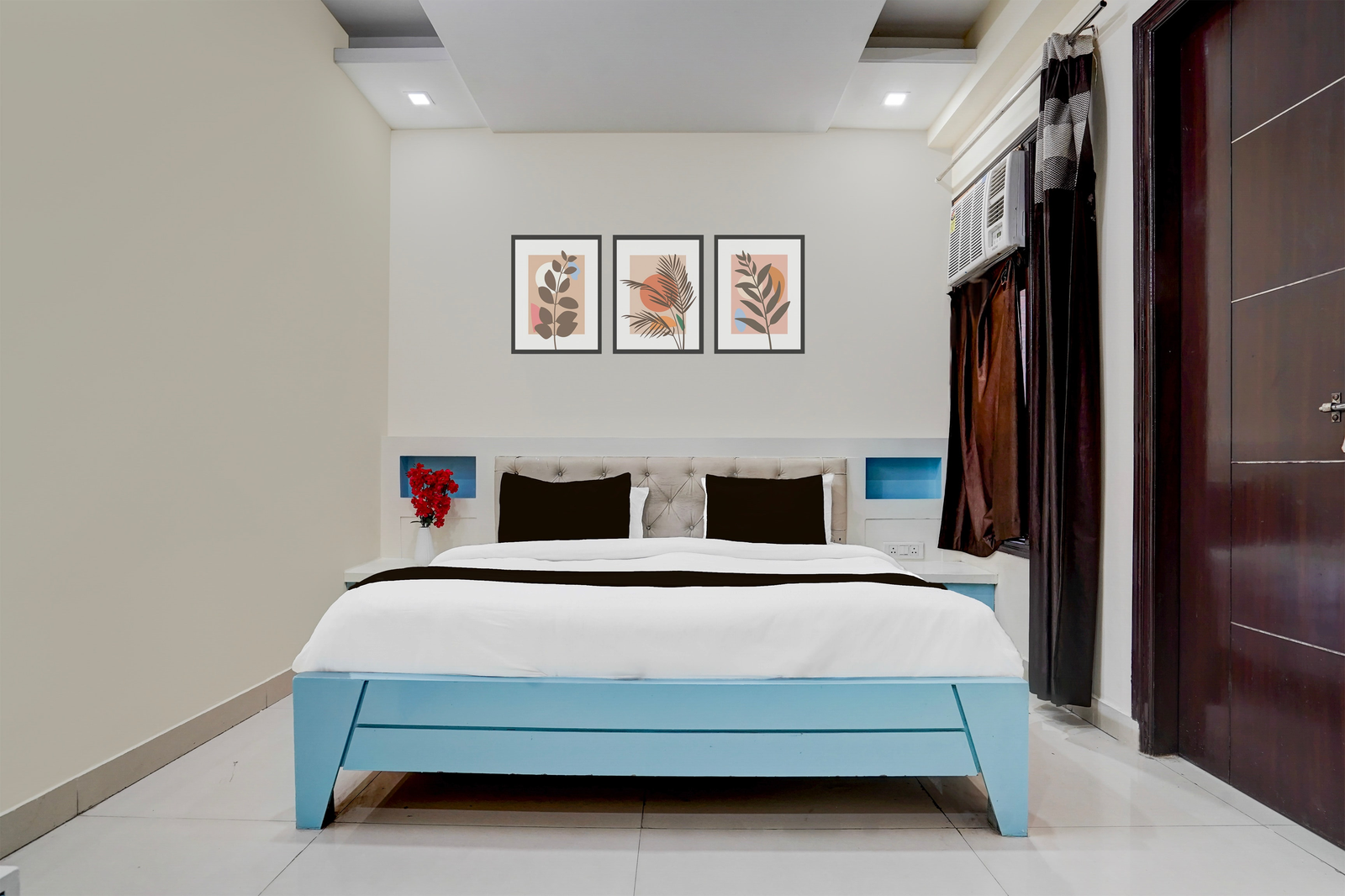 super collection o sector 70 noida