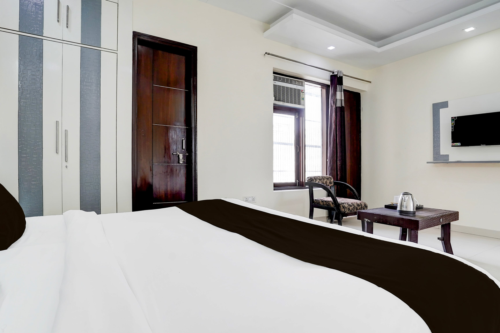 super collection o sector 70 noida