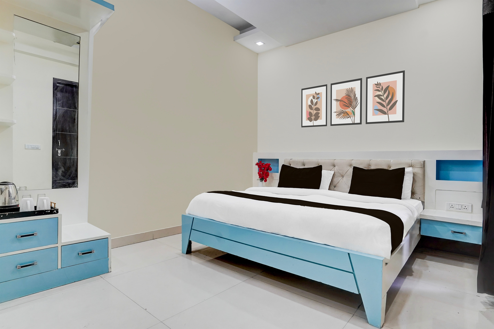 super collection o sector 70 noida