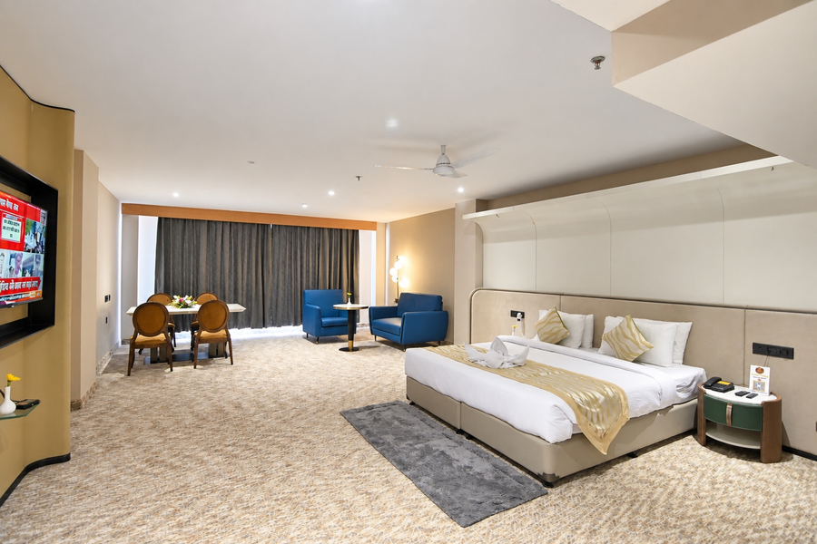 hotel trinity grand