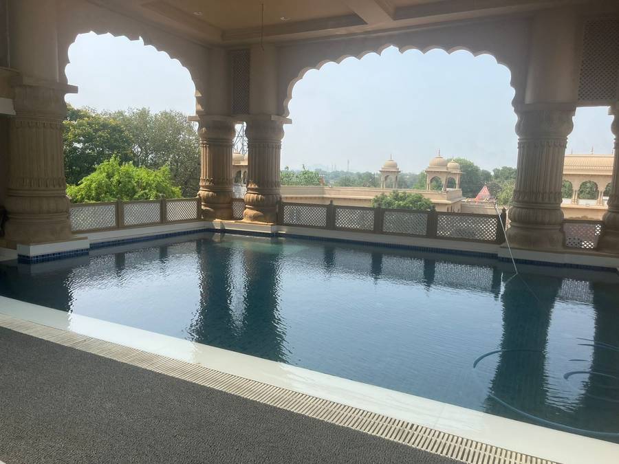 Raj Villas Resort,,4 star