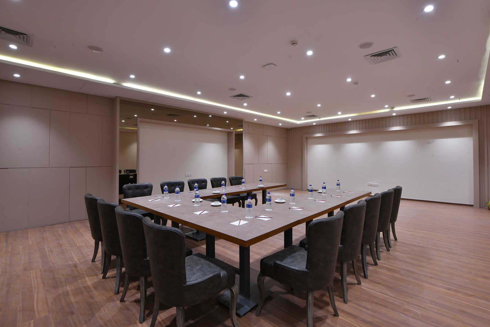 Clubhouse Hotel Morbi,,4 star