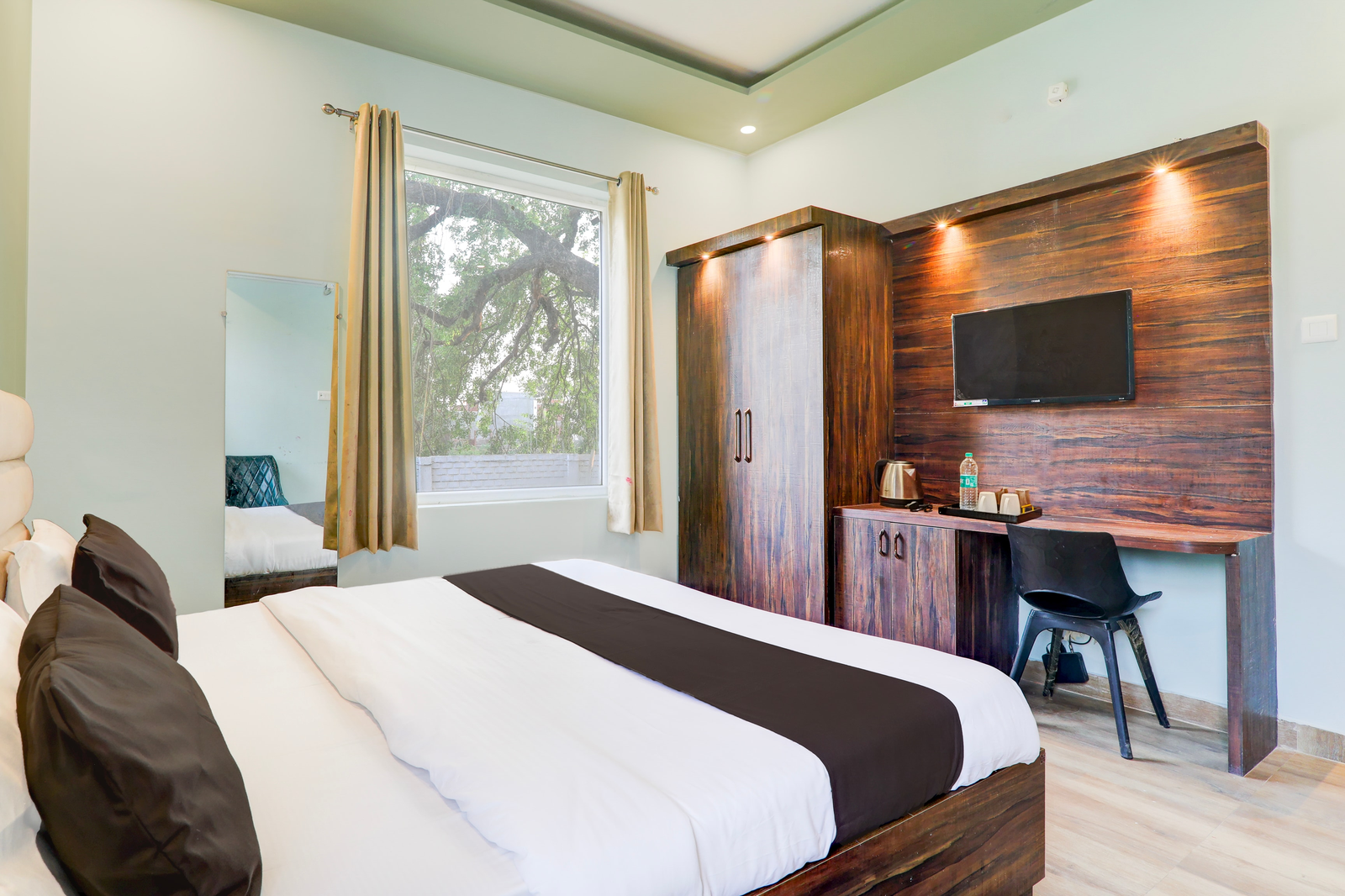 super hotel o gomti nagar vigyan khand