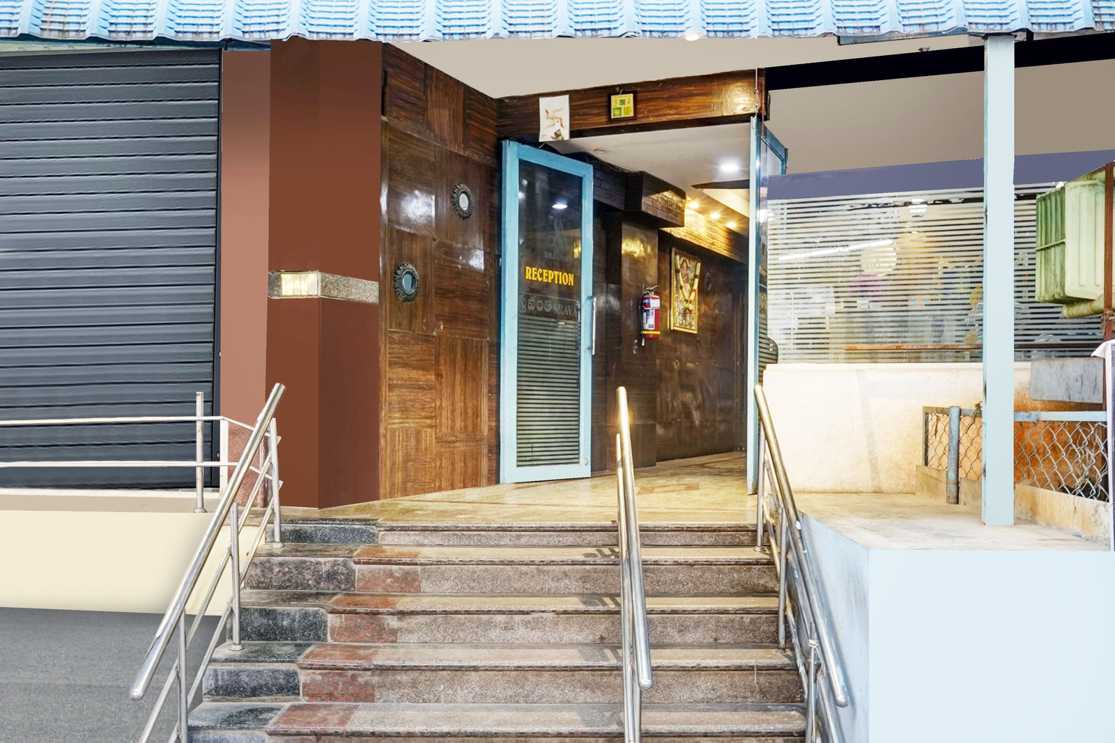 Super Hotel O Padmavathi Puram Near Railway Station,Tiruchanur Road,3 star
