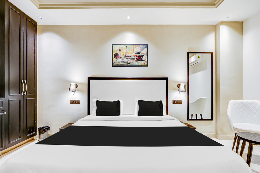 super townhouse oak udyog vihar