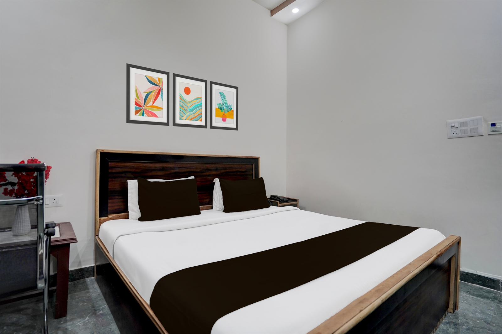 super hotel o govind nagar near krishan janm bhoomi