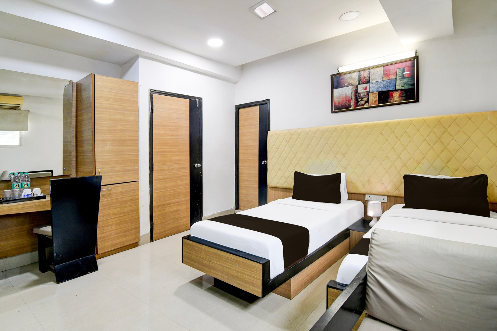 collection o vip road formerly hotel heritage