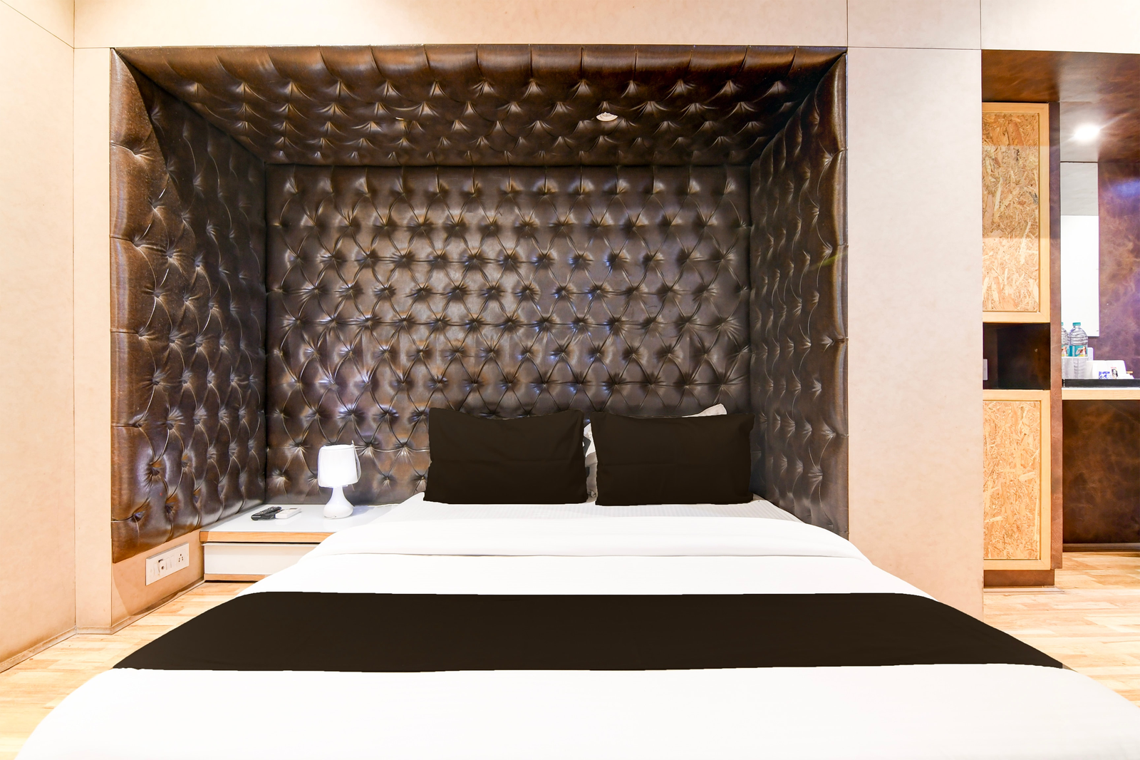 collection o vip road formerly hotel heritage