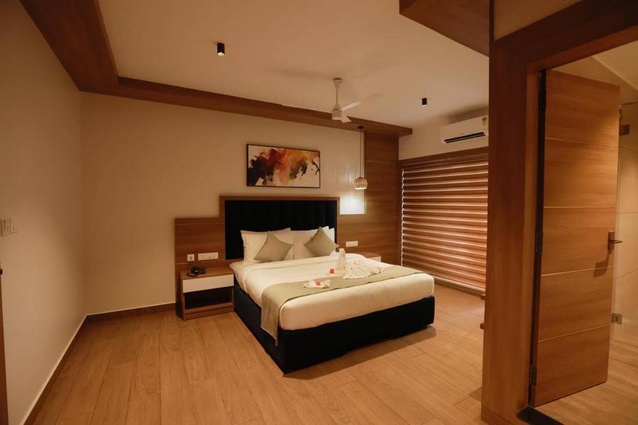 Cmk Habitat Centre,Maradu,4 star