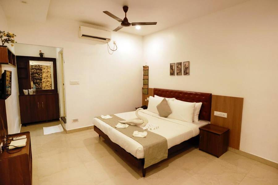 Cmk Habitat Centre,Maradu,4 star