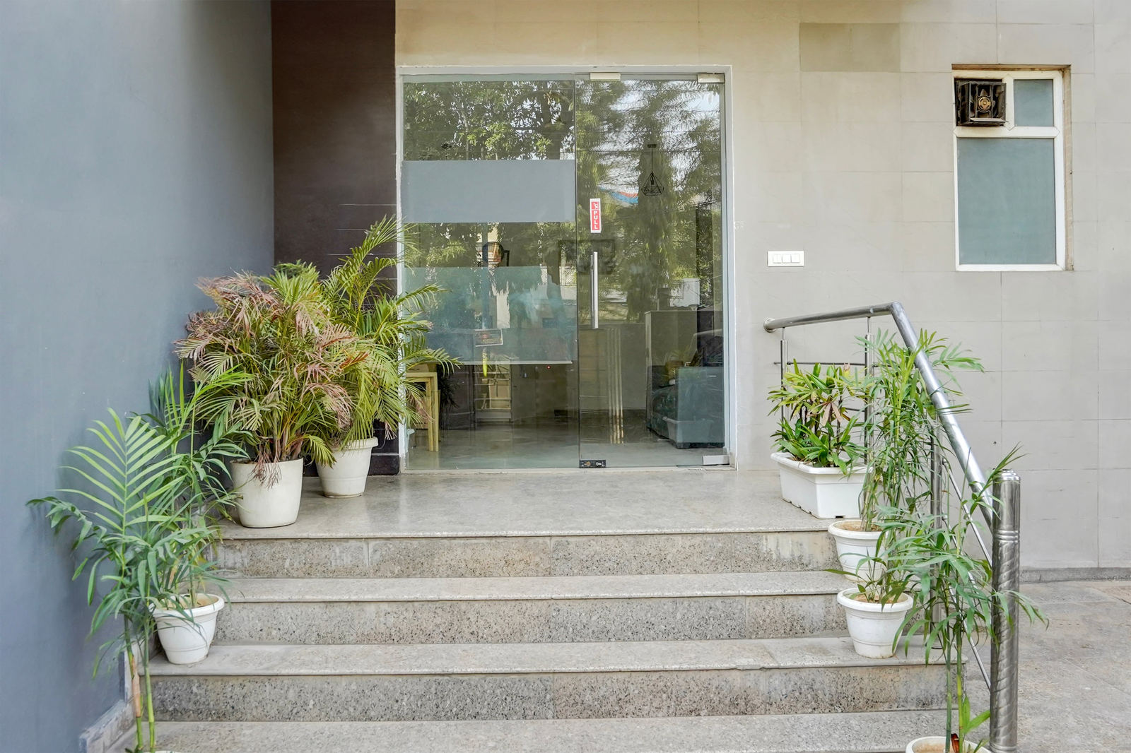 Super Townhouse Sector 53 Golf Course Road,Golf Course Road,4 star