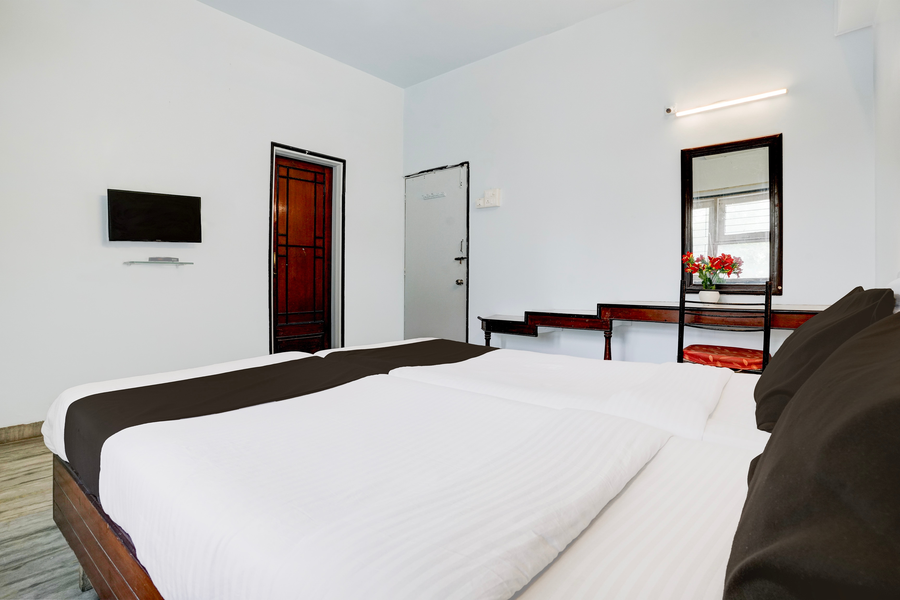 super hotel o padampura near railway station