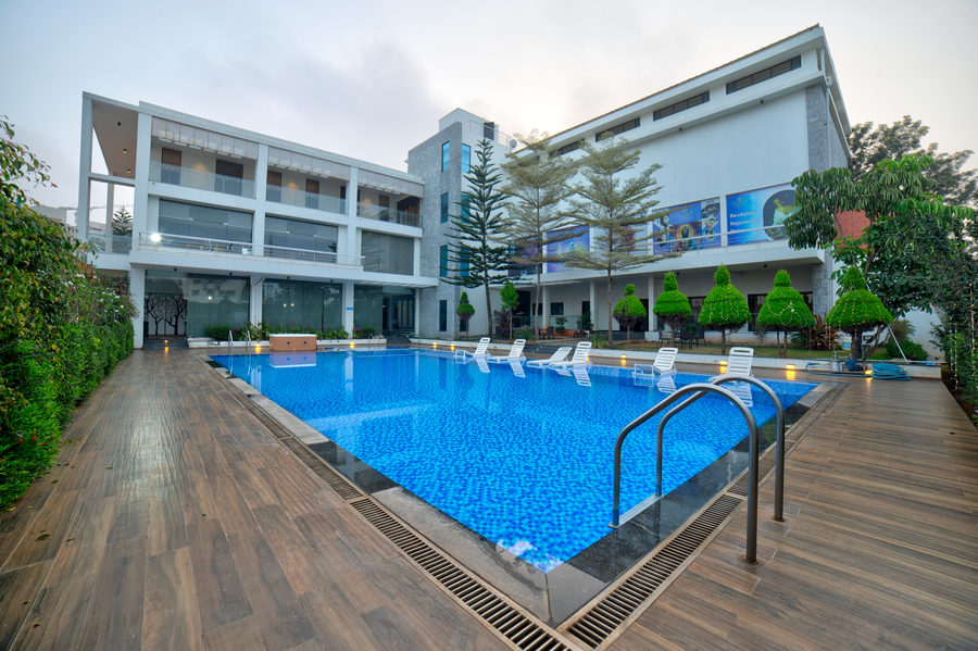 vrr astoria hotel and convention centre