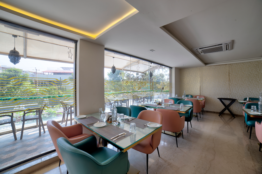 vrr astoria hotel and convention centre