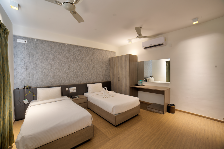 vrr astoria hotel and convention centre