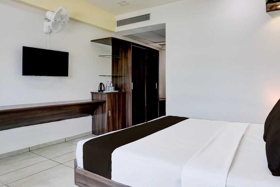 super townhouse anand formerly hotel the maison