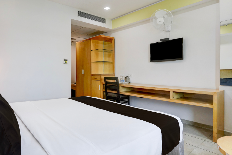 super townhouse anand formerly hotel the maison