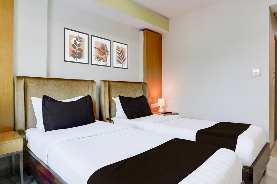 super townhouse anand formerly hotel the maison