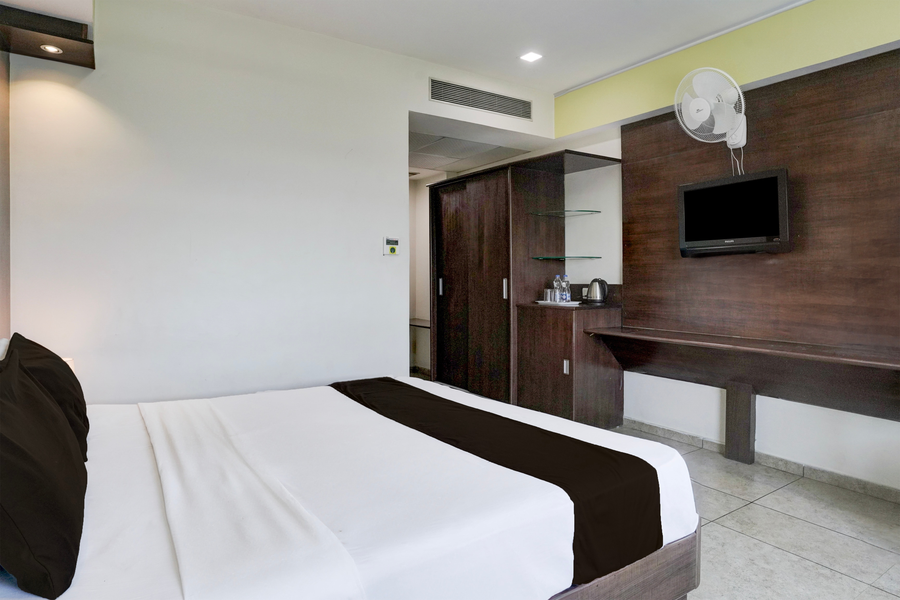 super townhouse anand formerly hotel the maison