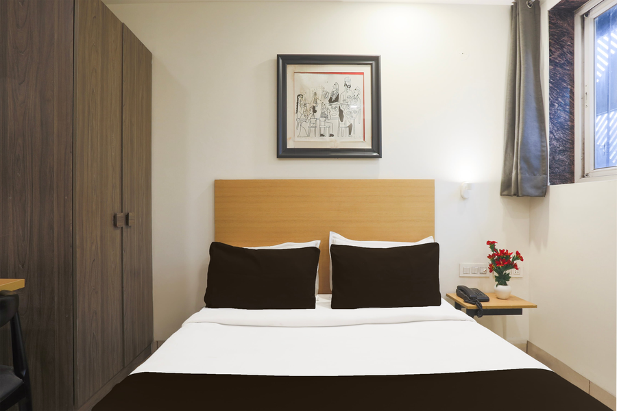 super townhouse rohini sector 18 formerly relic stay