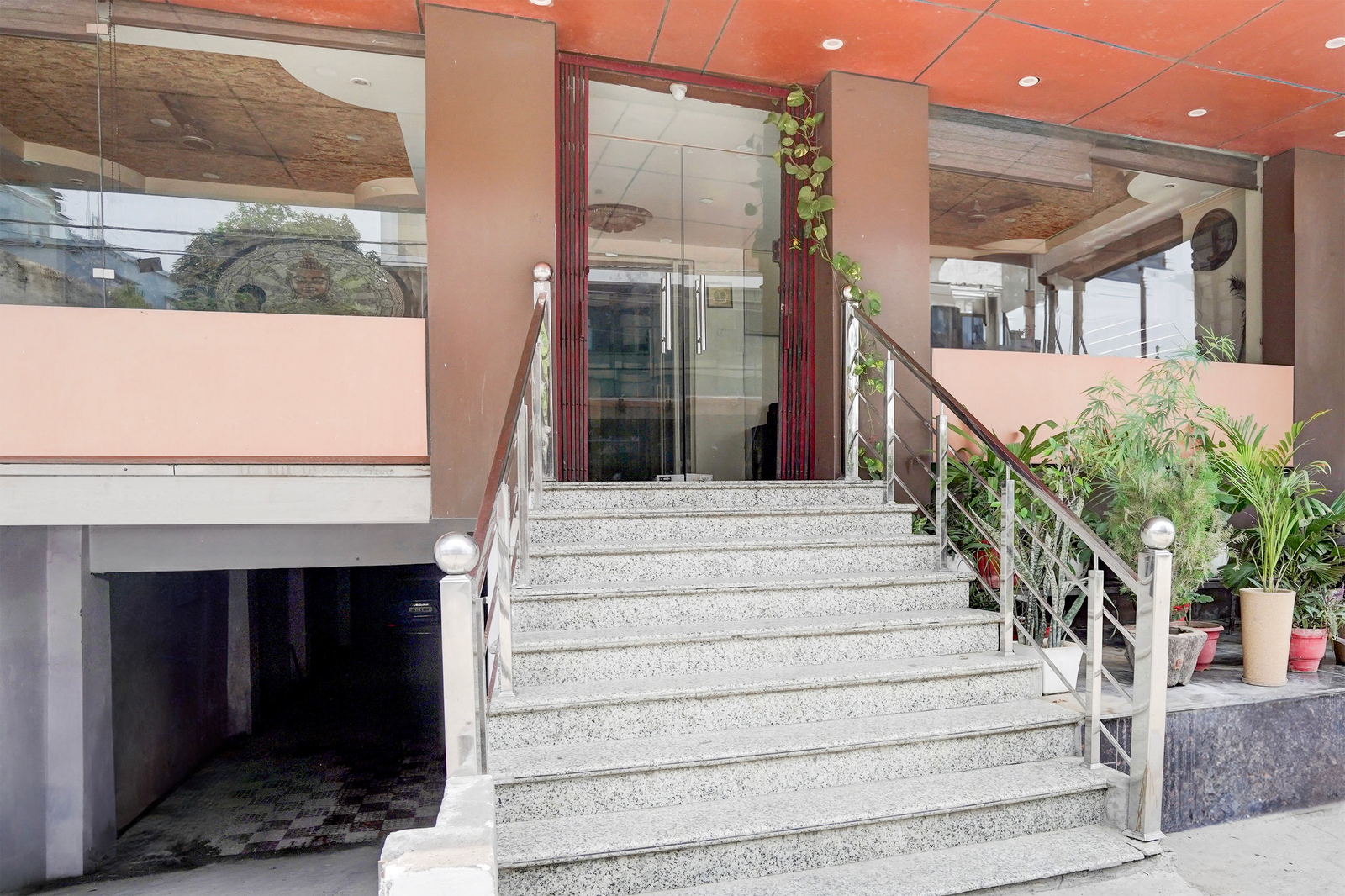 super townhouse haridwar near har ki pauri