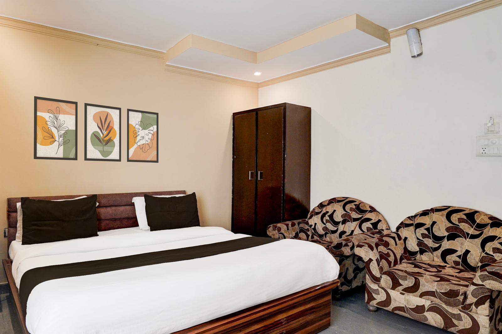 super townhouse haridwar near har ki pauri