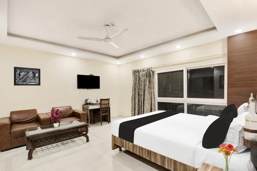 super townhouse kankarbagh formerly kunwar alcajars