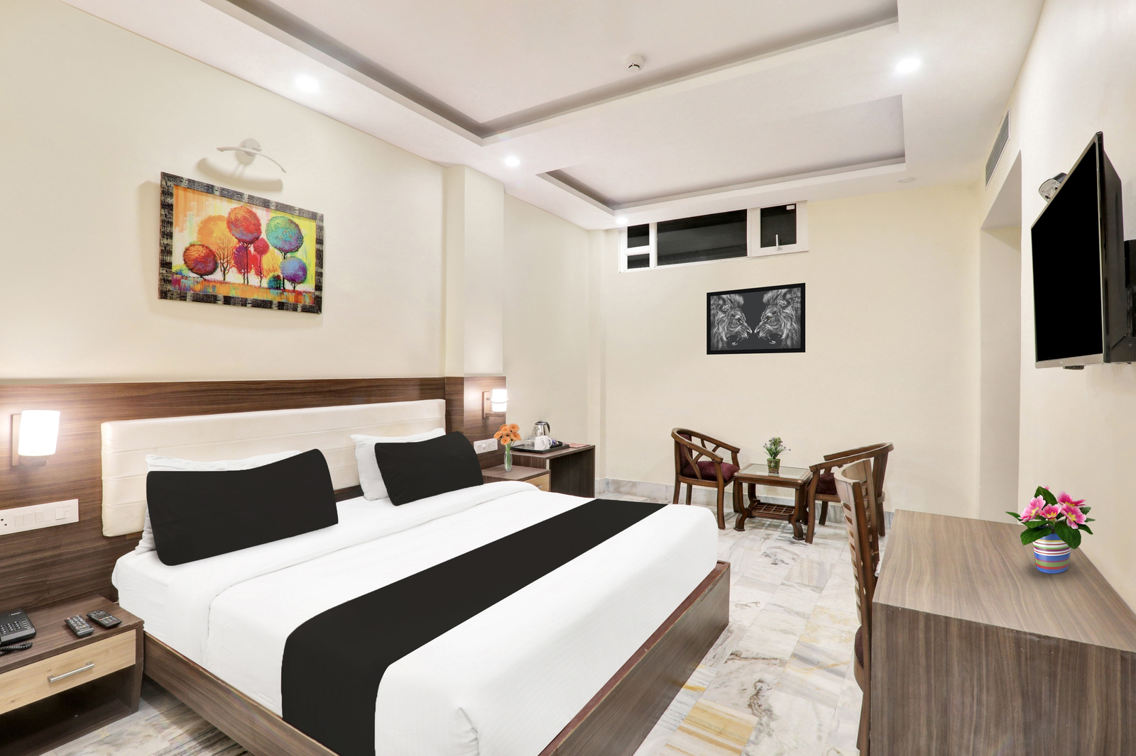 super townhouse kankarbagh formerly kunwar alcajars