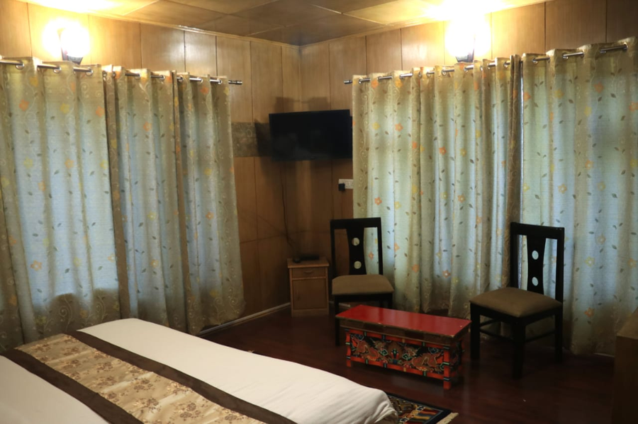 hotel mountain retreat