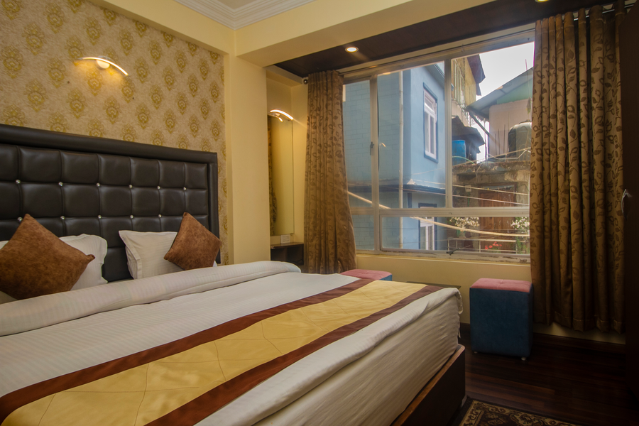 hotel himalayan retreat