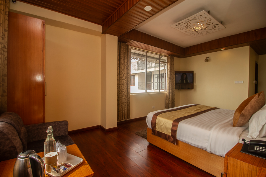 hotel himalayan retreat