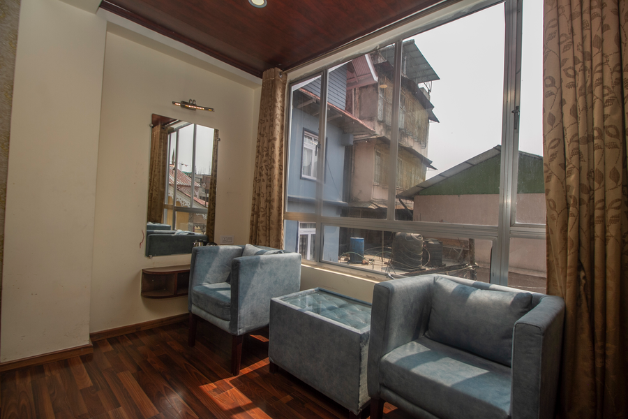 hotel himalayan retreat