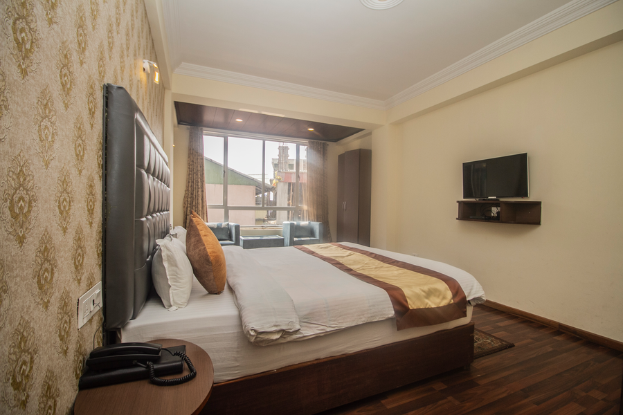 hotel himalayan retreat