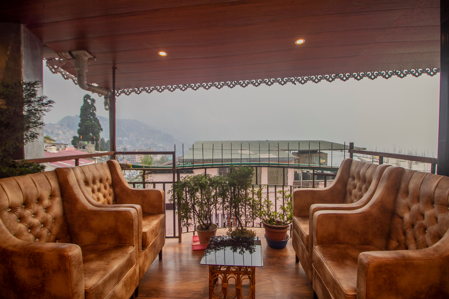 hotel himalayan retreat